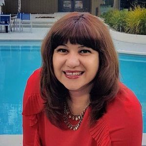 Meet your Posher, Plamena